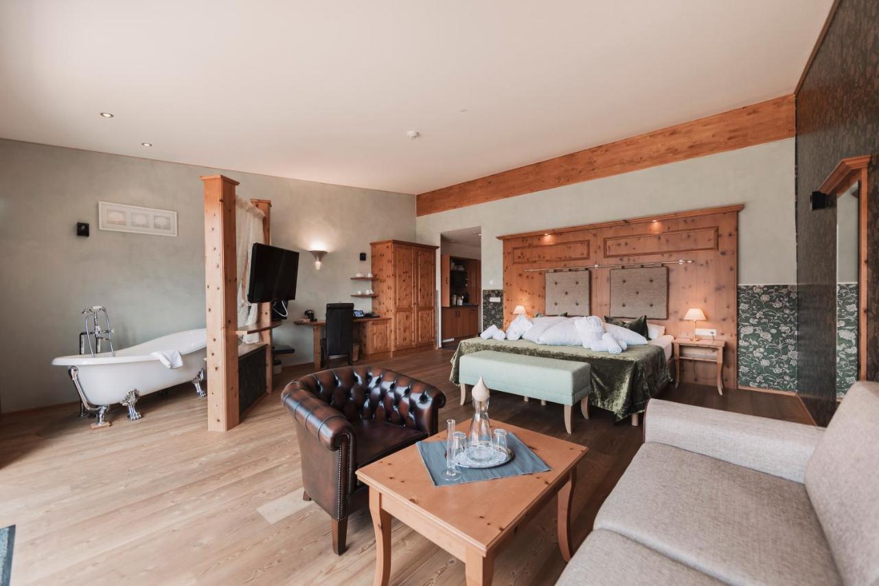 Wellness Aparthotel Panorama Alpin - Ferienwohnungen Jerzens Im Pitztal Luaran gambar