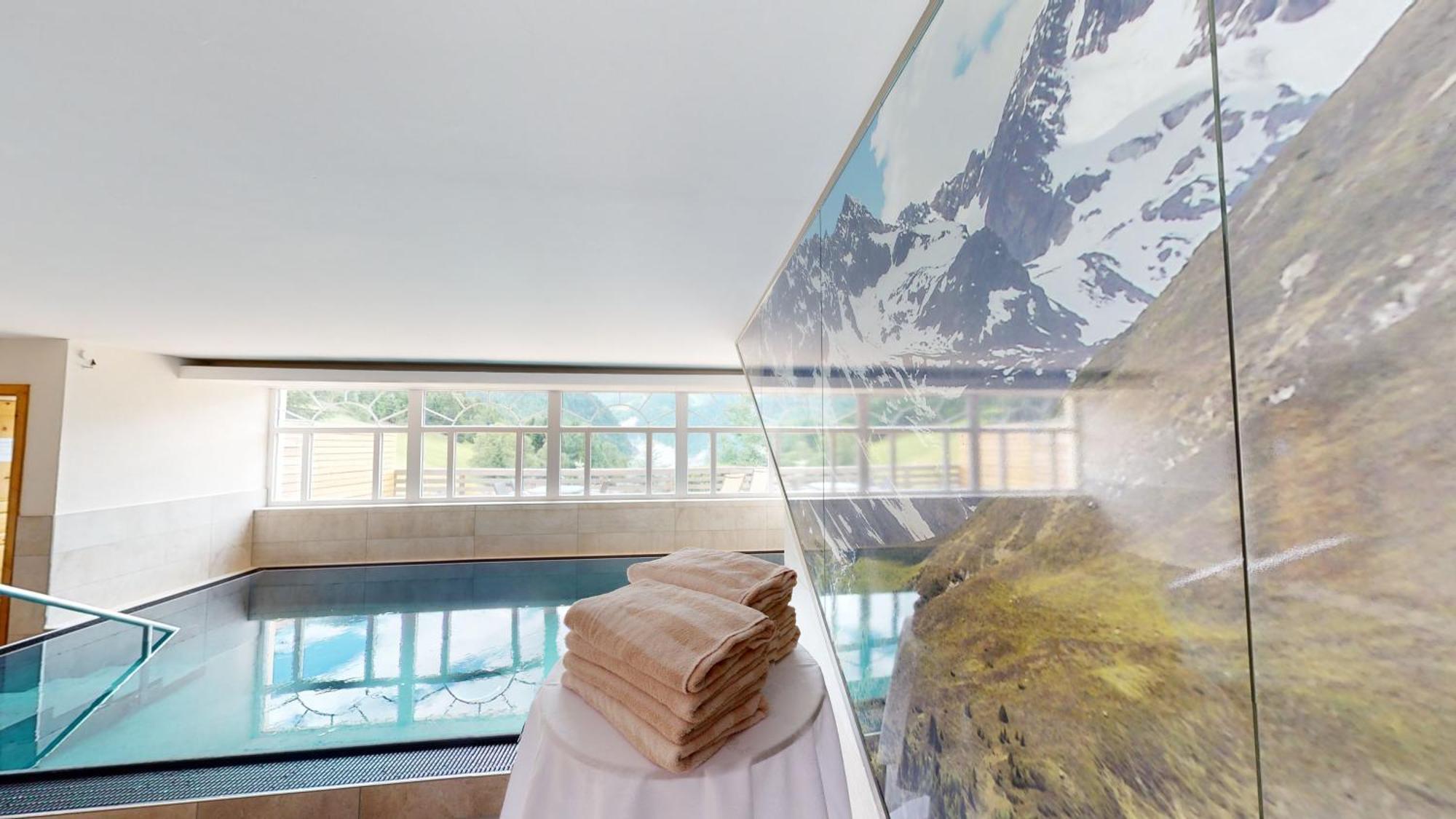 Wellness Aparthotel Panorama Alpin - Ferienwohnungen Jerzens Im Pitztal Luaran gambar