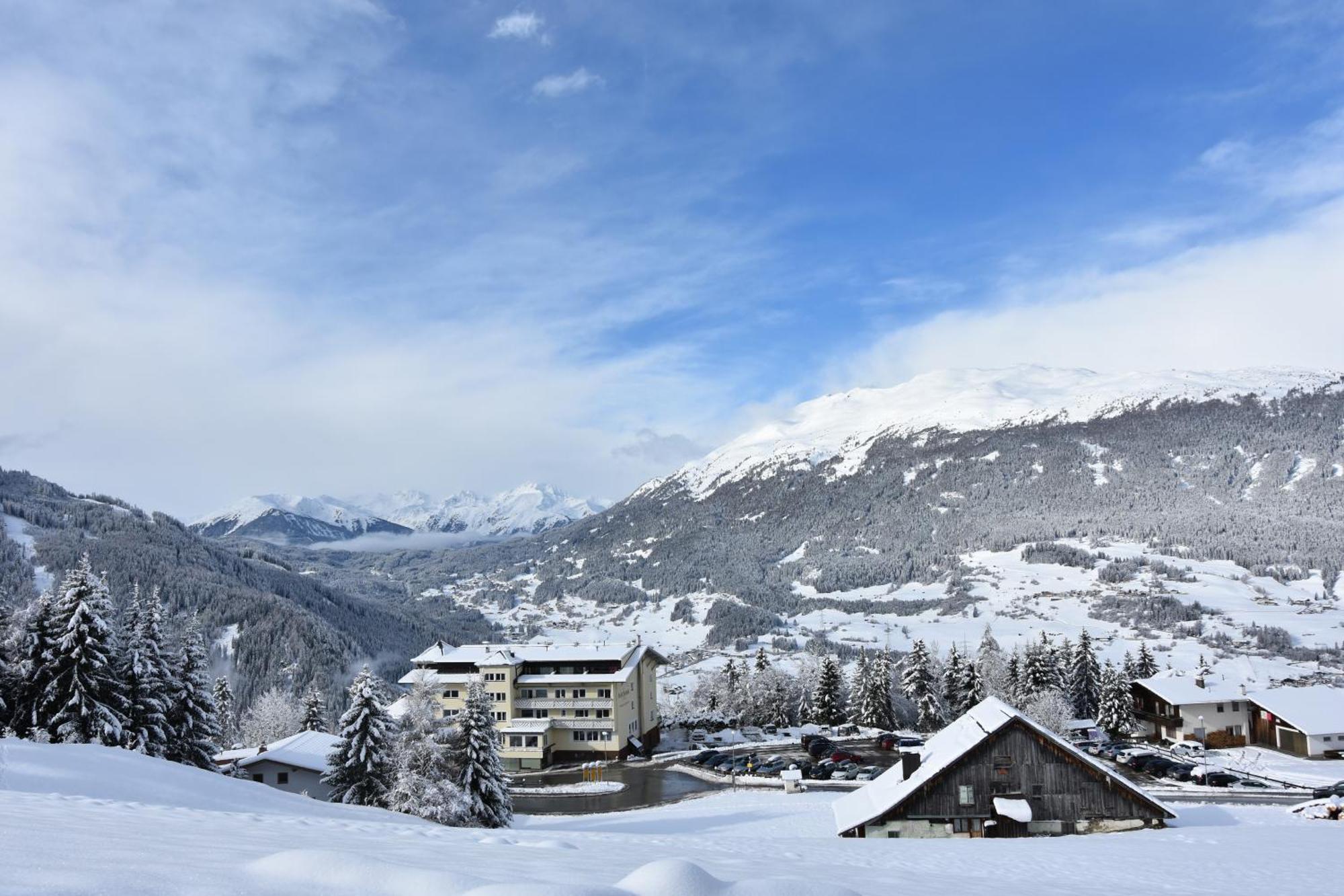 Wellness Aparthotel Panorama Alpin - Ferienwohnungen Jerzens Im Pitztal Luaran gambar