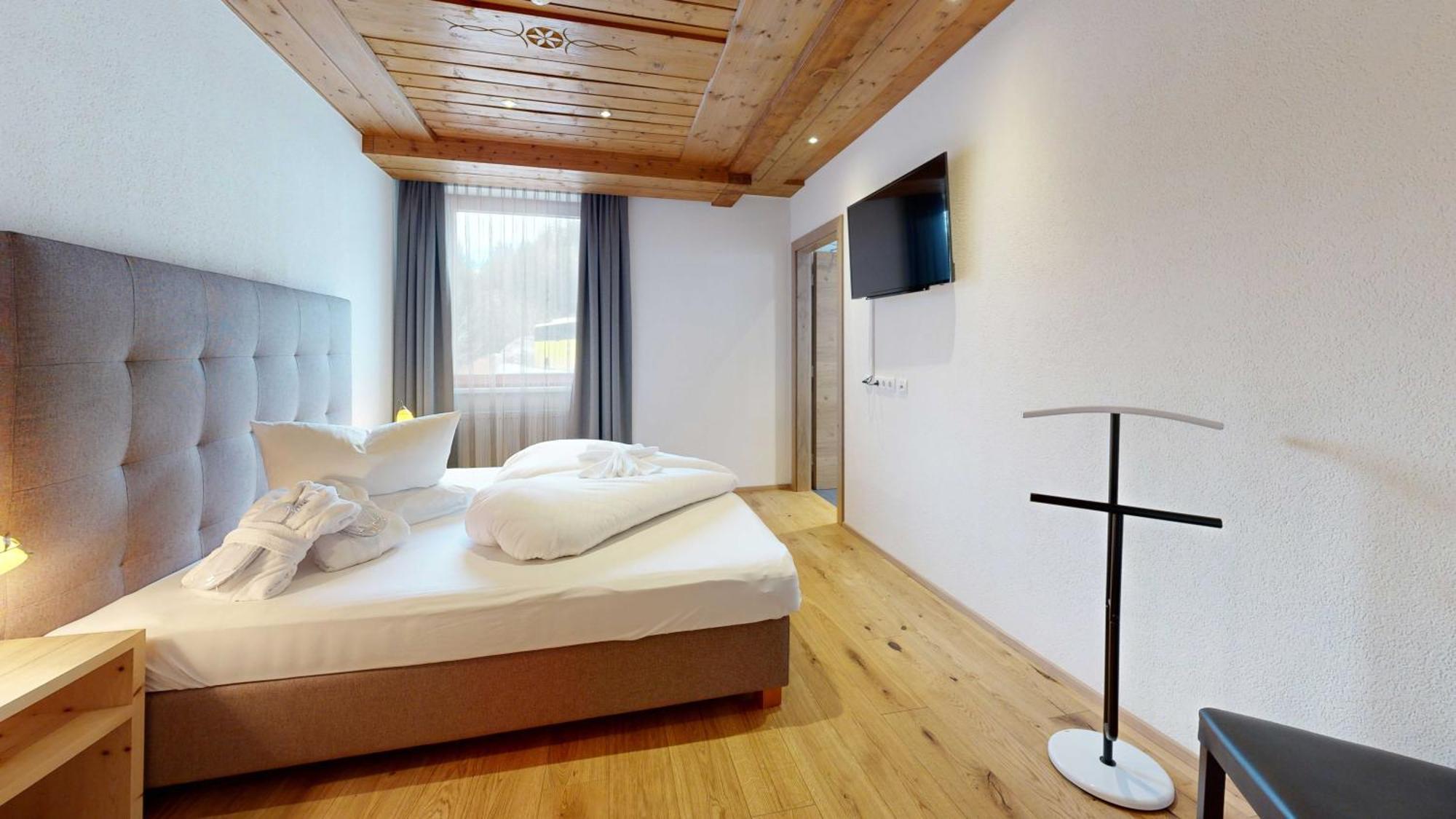 Wellness Aparthotel Panorama Alpin - Ferienwohnungen Jerzens Im Pitztal Luaran gambar